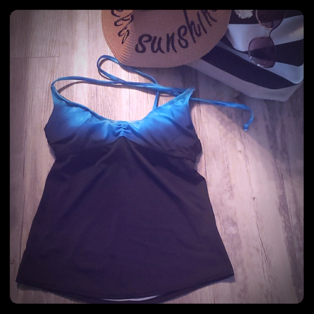 Athleta Bali halter Tankini